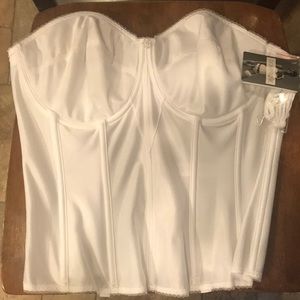 Brand New Lace Corset Bridal Bra  40D